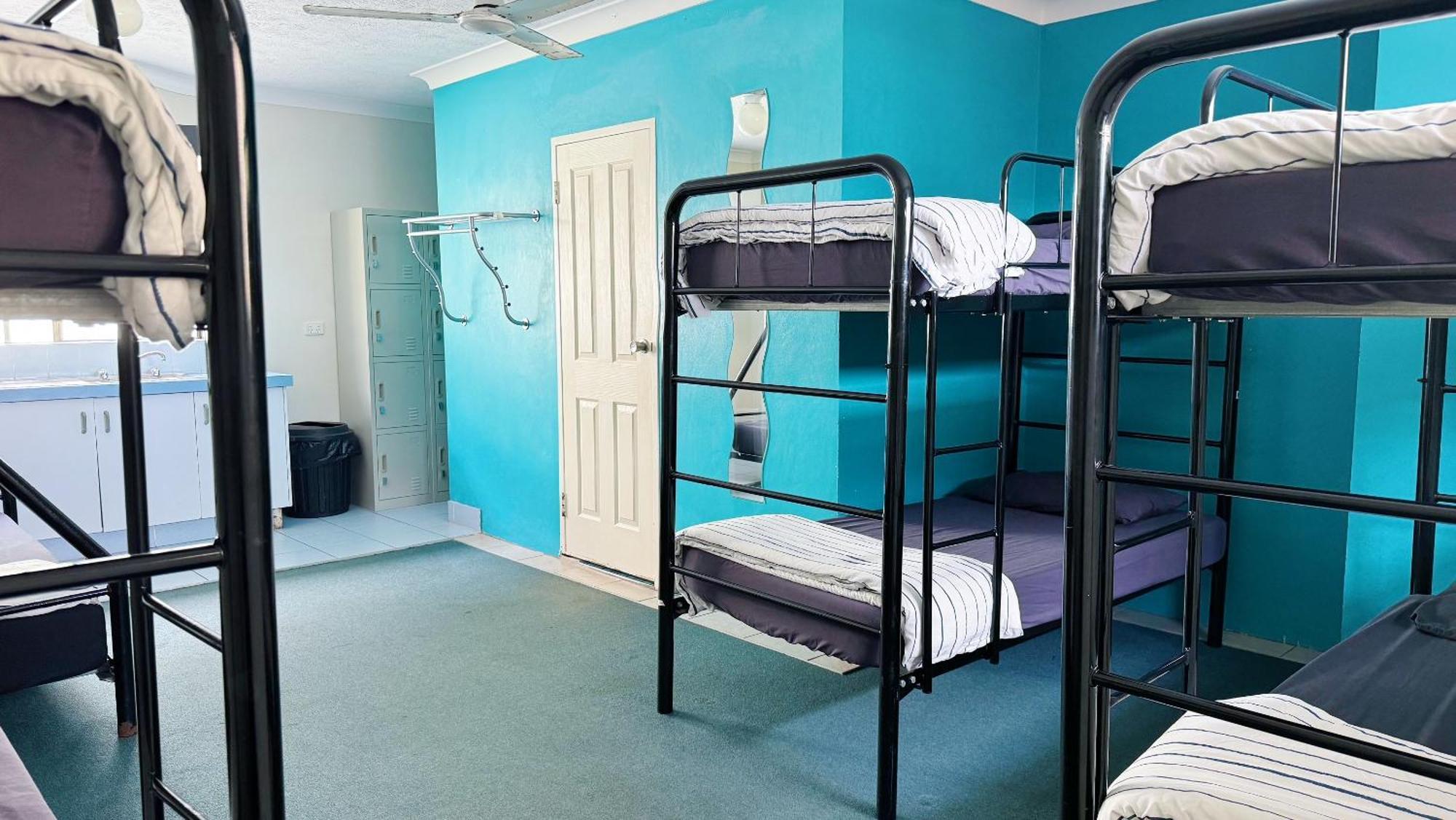 Maxmee Backpackers Resort Gold Coast Esterno foto